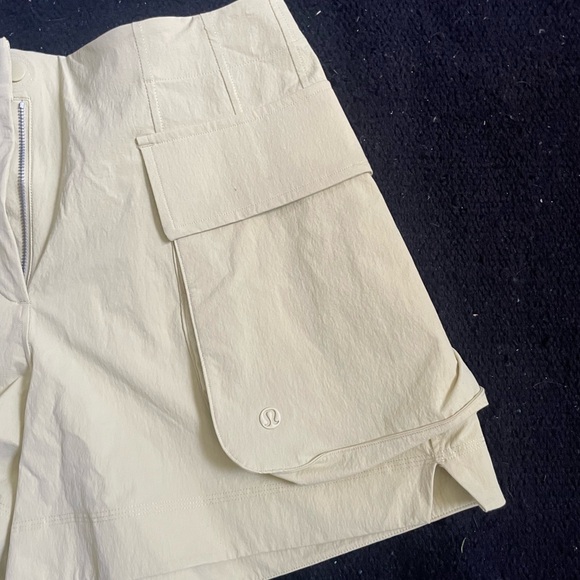 Lululemon Trek Cargo Shorts - Picture 3 of 6